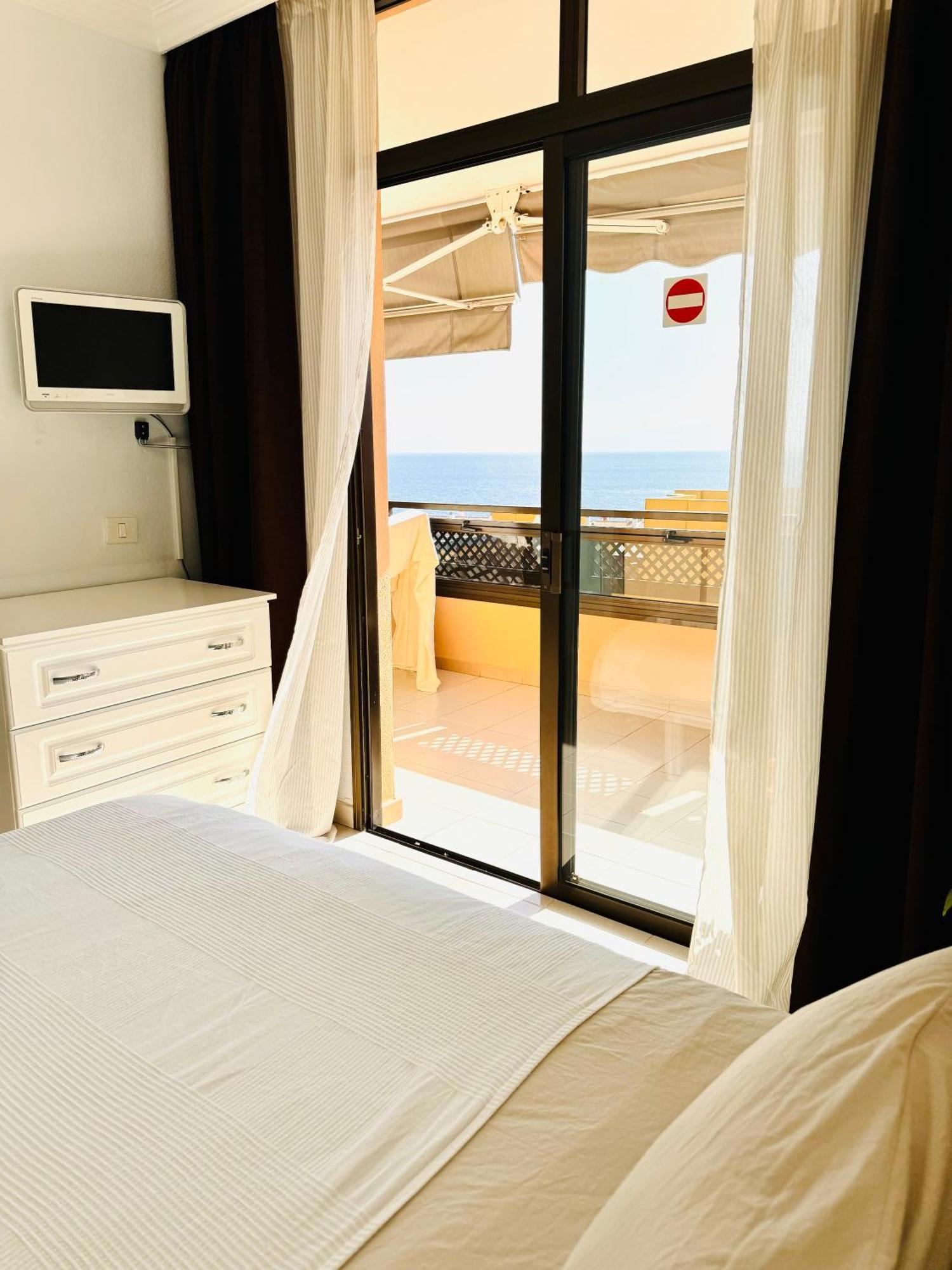 פוארטו דה סנטיאגו Casa Hugo - Ocean View, Quiet Pool, Fibre Net, Los Gigantes מראה חיצוני תמונה